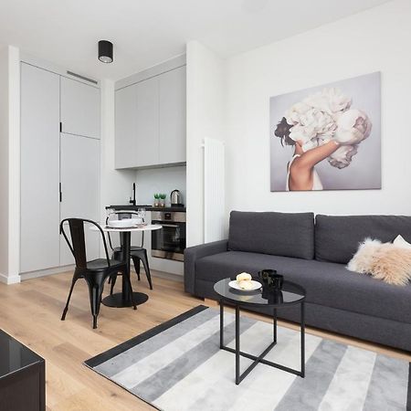 Apartments Business Center Wola Ordona By Renters Warschau Exterior foto