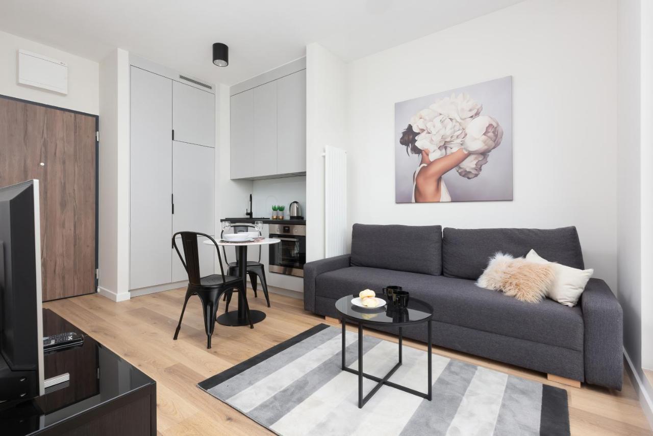 Apartments Business Center Wola Ordona By Renters Warschau Exterior foto