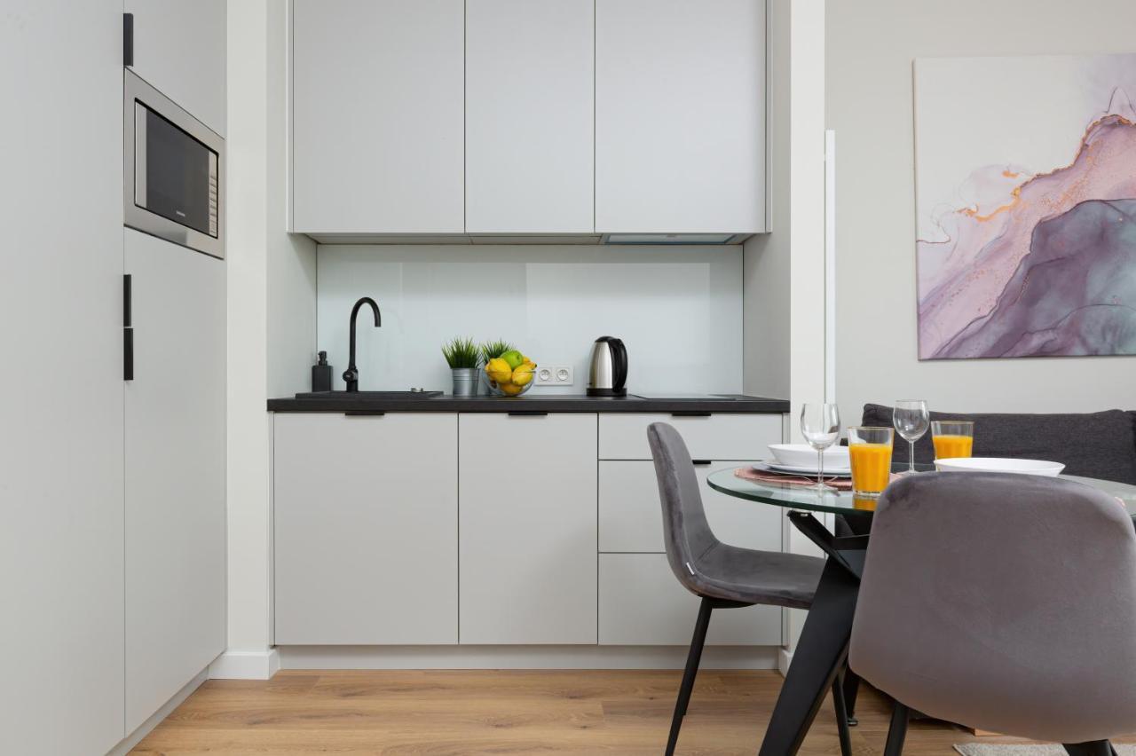 Apartments Business Center Wola Ordona By Renters Warschau Exterior foto