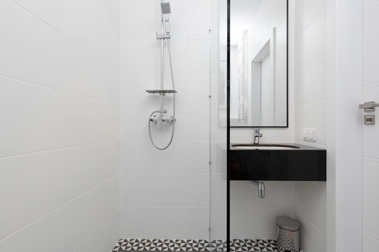 Apartments Business Center Wola Ordona By Renters Warschau Exterior foto
